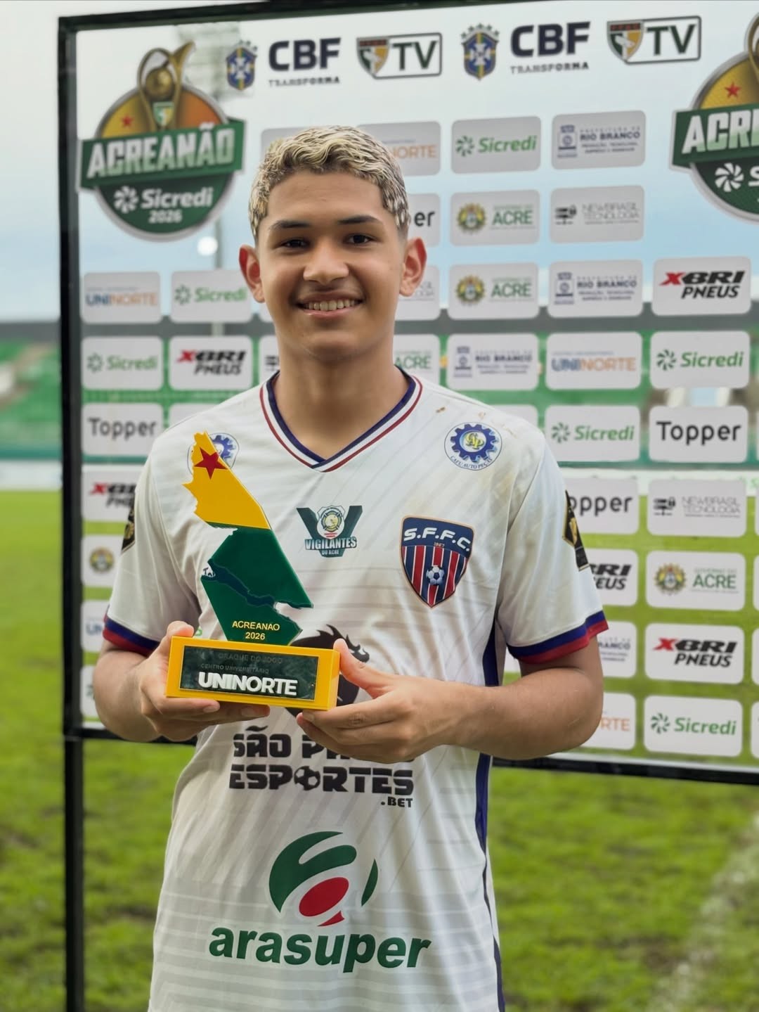 Atacante marca pela 1ª vez como profissional em vitória sobre atual ...