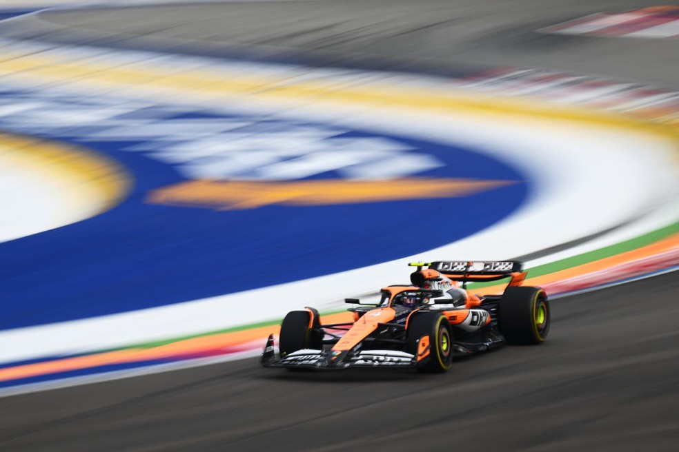 Lando Norris conquistou pole position do GP de Singapura da F1 em 2024 — Foto: Clive Mason/Getty Images