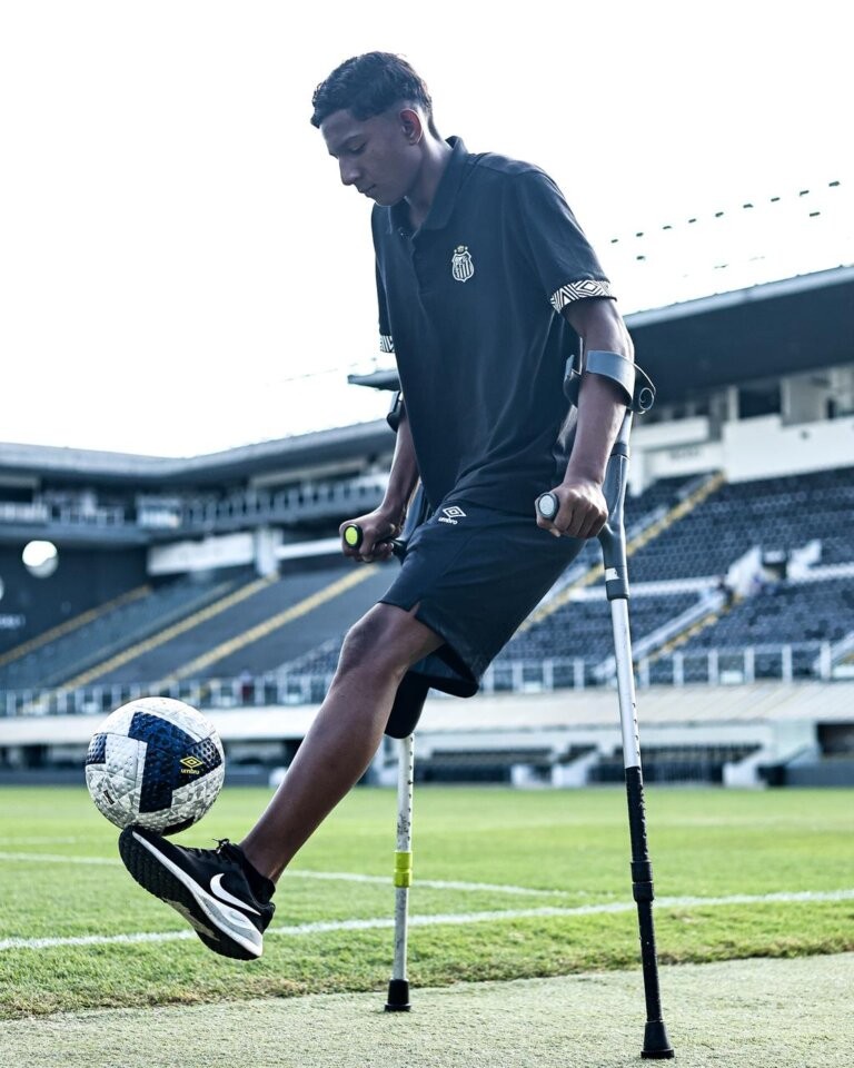 Atleta do Santos é convocado para a Seleção Brasileira de futebol de amputados