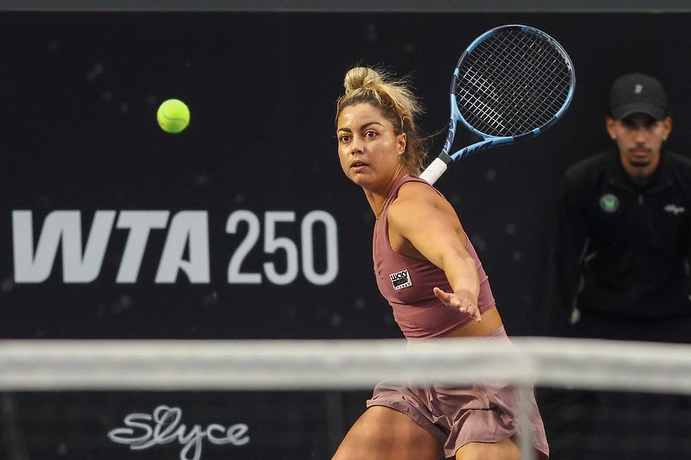 Bia Haddad luta, mas cai diante de mexicana e se despede do SP Open