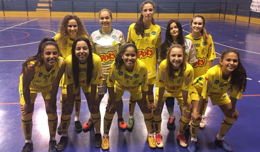 Equipe de futsal feminino do Mirassol