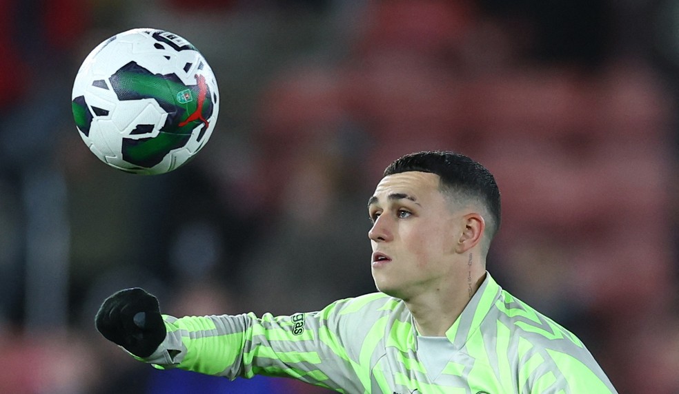 Foden, do Manchester City, é operado de emergência após apendicite