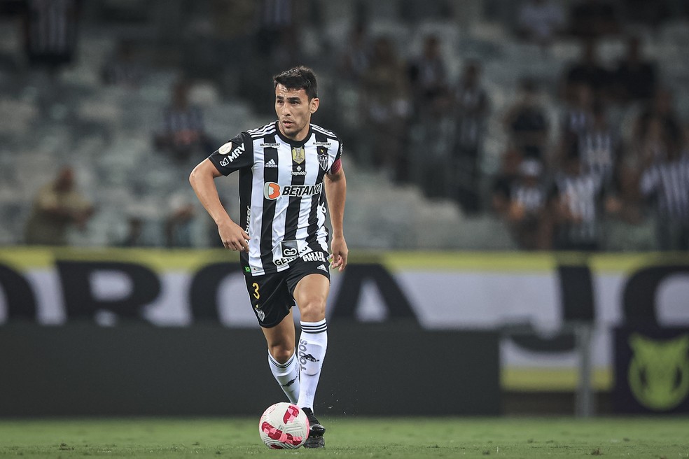 Junior Alonso foi campe�o brasileiro pelo Atl�tico-MG, em 2021, e est� na mira do Vasco � Foto: Pedro Souza/Atl�tico