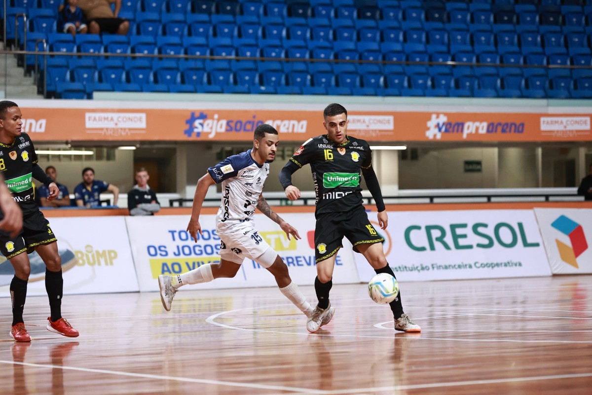 São José vence Praia Clube e sobe na tabela da Liga Nacional de Futsal