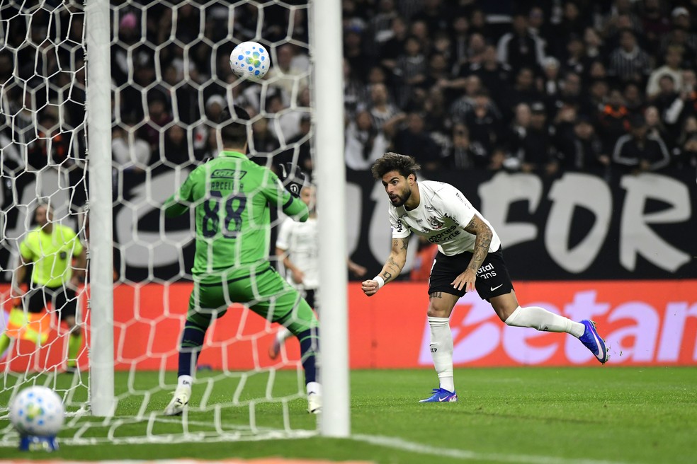 Yuri Alberto em Corinthians x Remo na Neo Química Arena pelo Campeonato Brasileiro — Foto: Marcos Ribolli