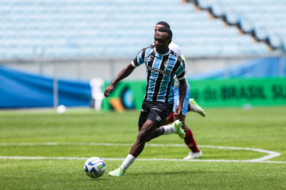 Nathan Fernandes, destaque do time sub-20 do Grêmio — Foto: Renan Jardim/Grêmio