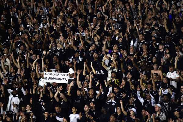 Denúncia de venda de ingressos a sócios irregulares no Corinthians ao MP