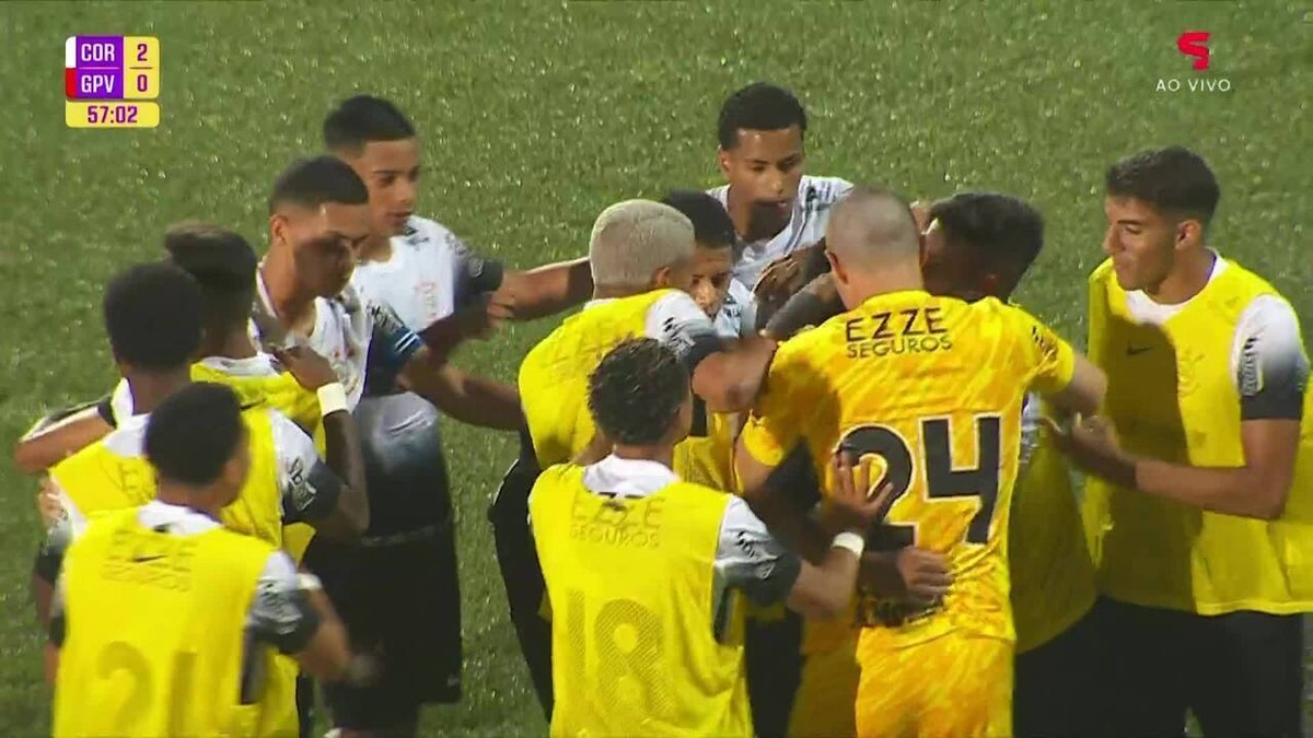 Atacante do Corinthians revela sinceridade sobre golaço de calcanhar na Copinha