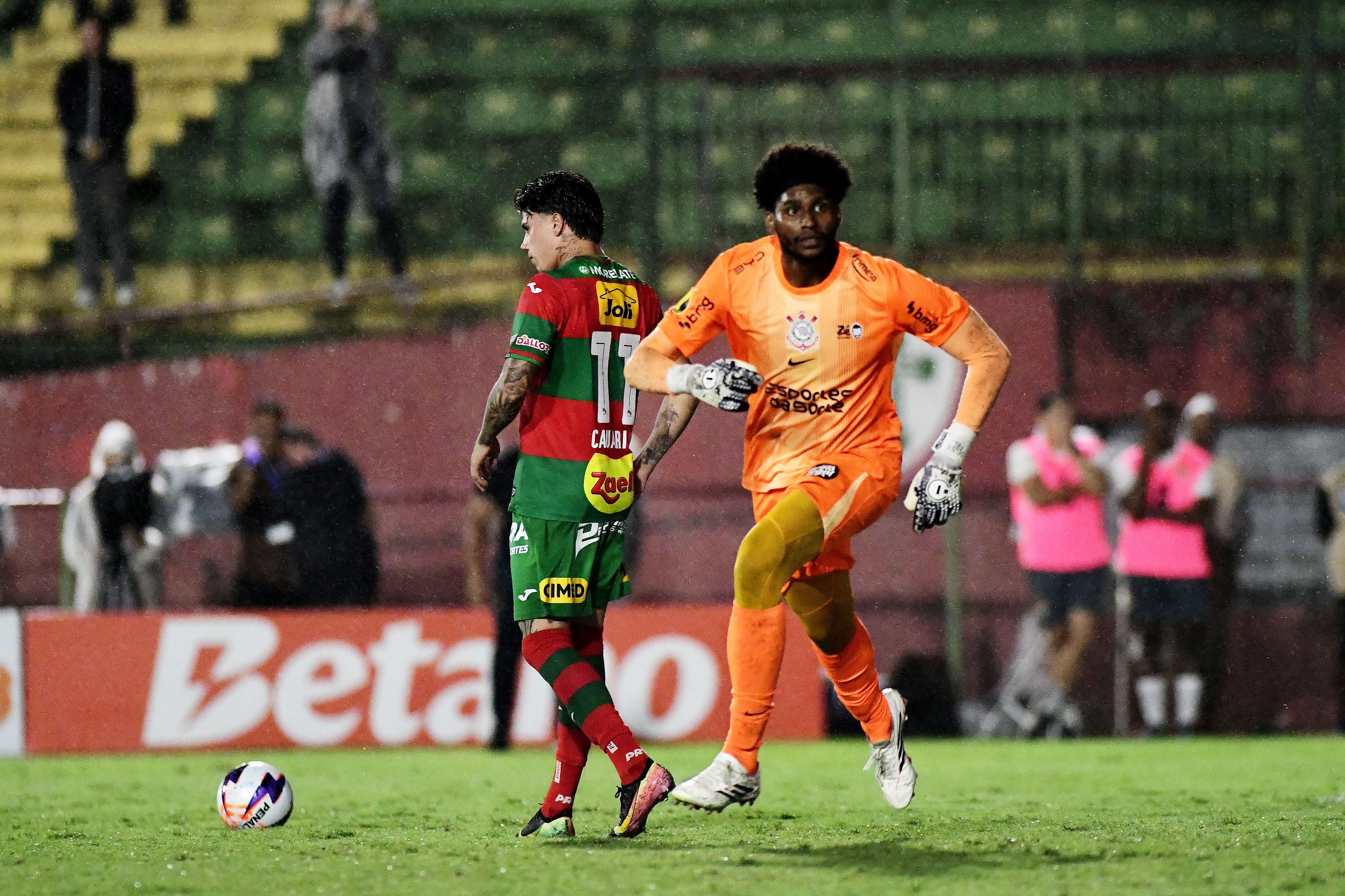 Corinthians supera limitações físicas e assegura vaga na semifinal do Paulistão