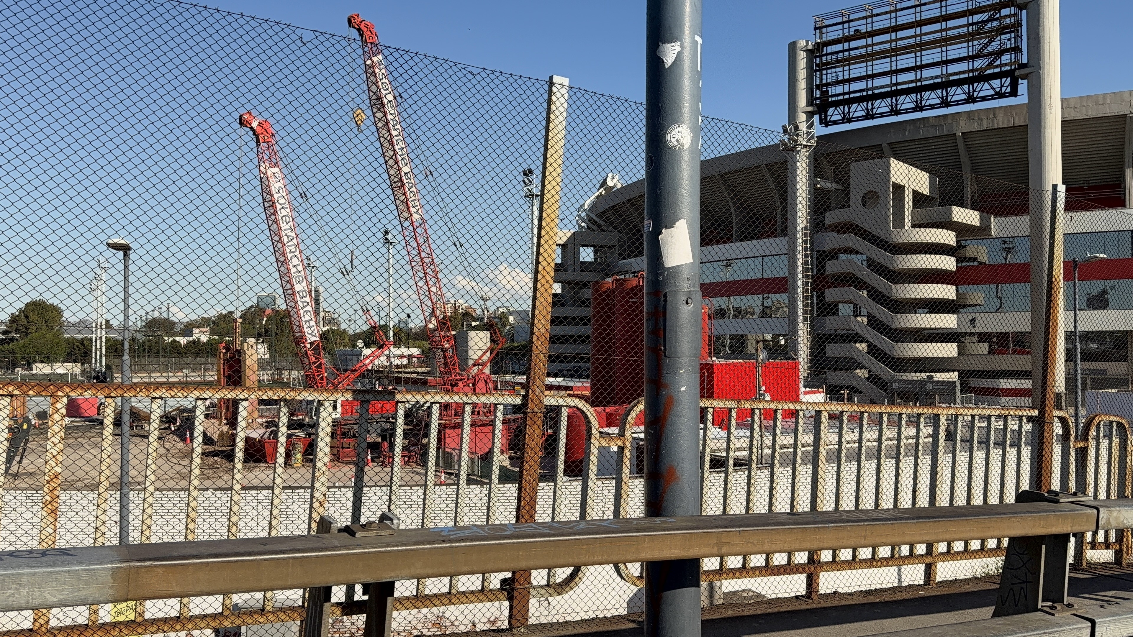 Palco do adeus de Messi passa por obra de mais de R$ 740 milhões para receber 101 mil torcedores