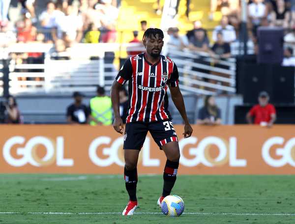FOCO NA BASE! São Paulo confia em Sabino e aposta em nova joia para zaga em 2025