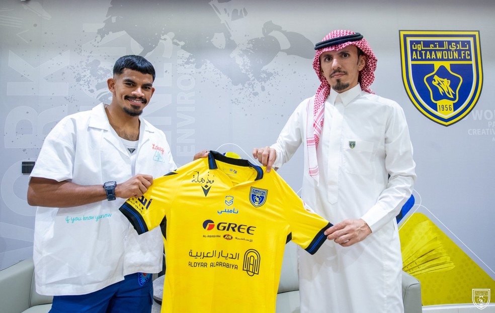 Al Taawoun anuncia outro atacante para a temporada — Foto: Divulgação/ Al Taawoun