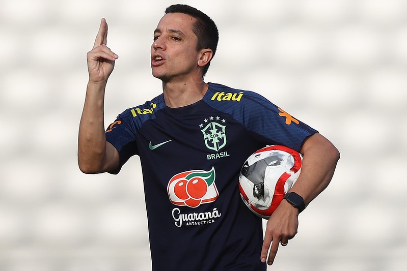 Você sabia? Técnico do Cuiabá foi auxiliar da Seleção no ciclo da Copa do Mundo