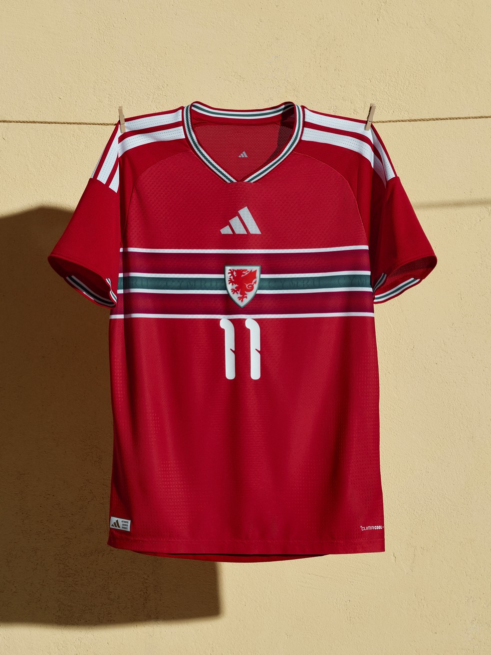 Adidas lança nova camisa do País de Gales — Foto: Adidas