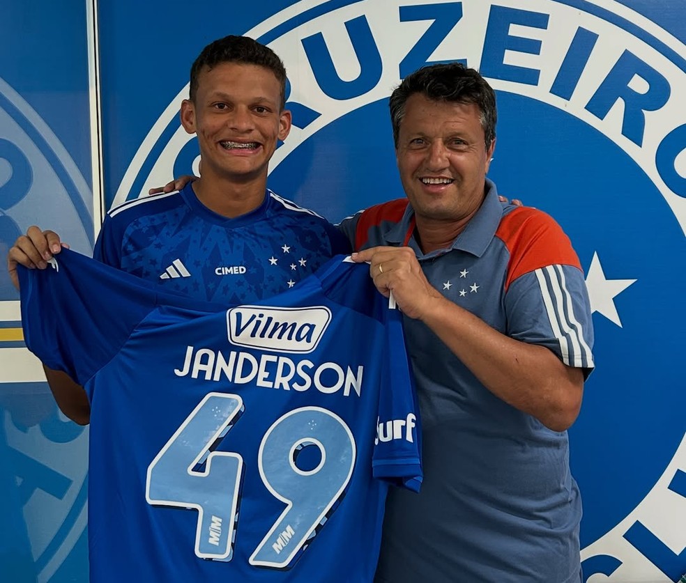 Janderson, zagueiro do Cruzeiro, e Adilson Batista — Foto: Reprodução/Instagram