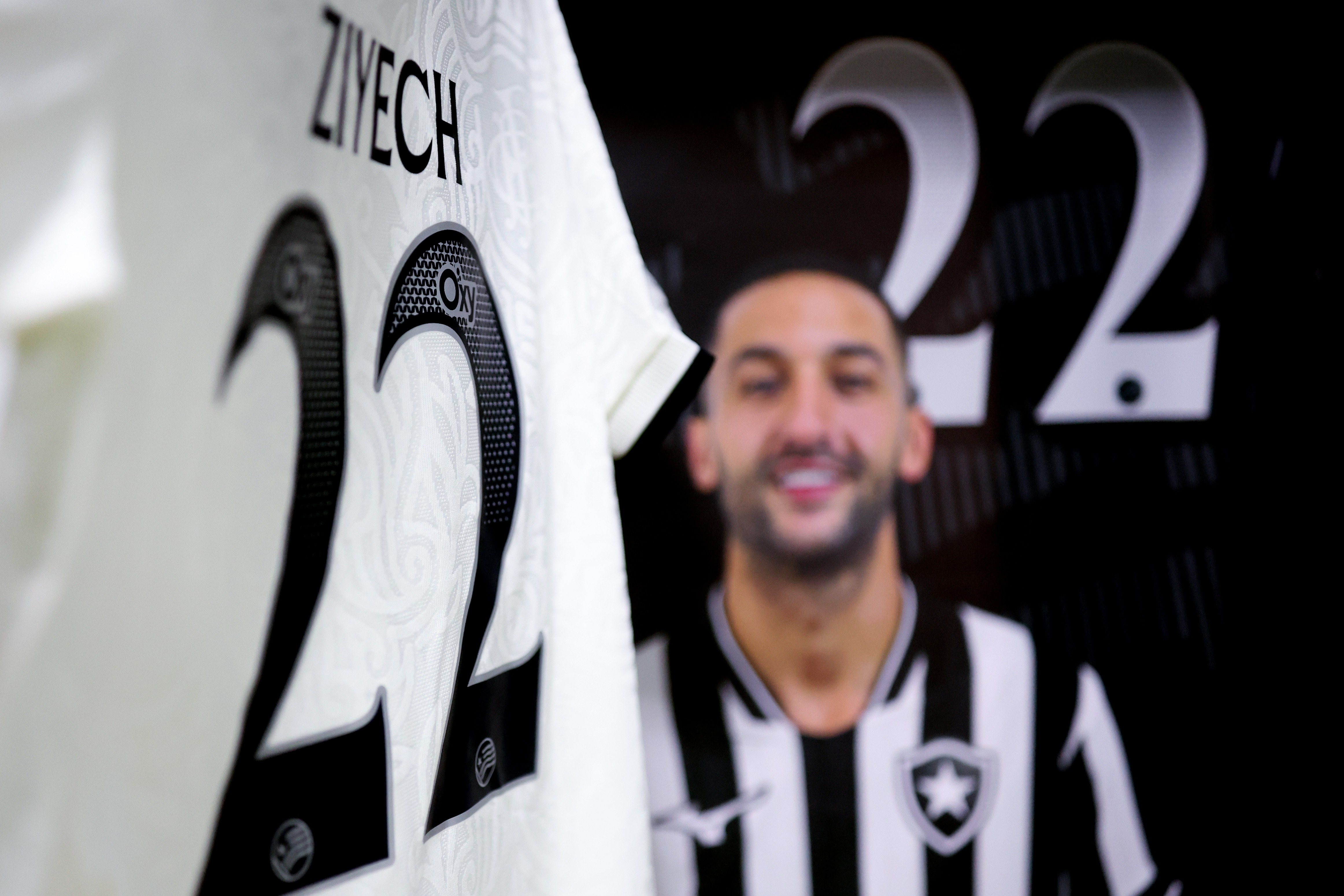 Botafogo usa Ziyech para internacionalizar marca e projeta entrada no mercado do Marrocos