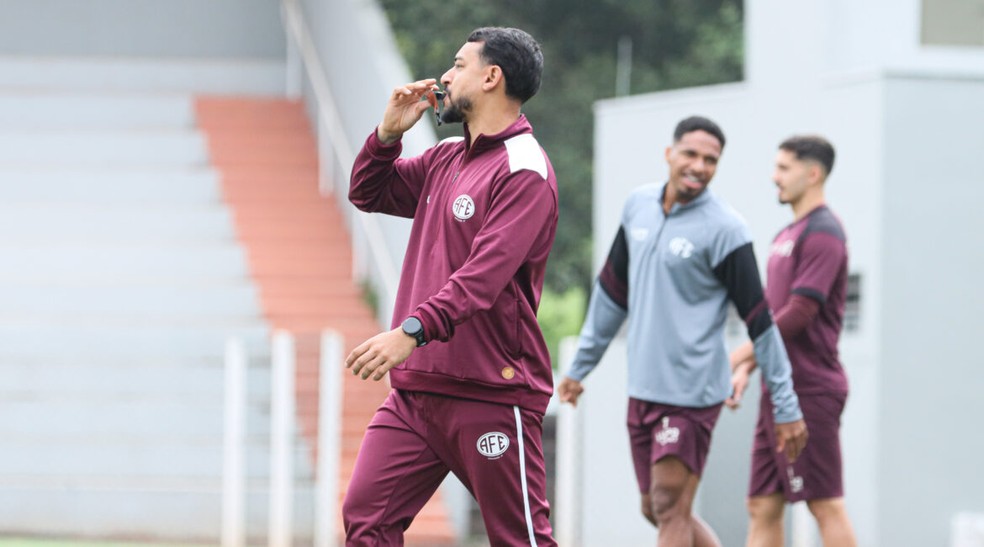 Ferroviária muda preparador físico: Lucas Gonçalves — apresentação