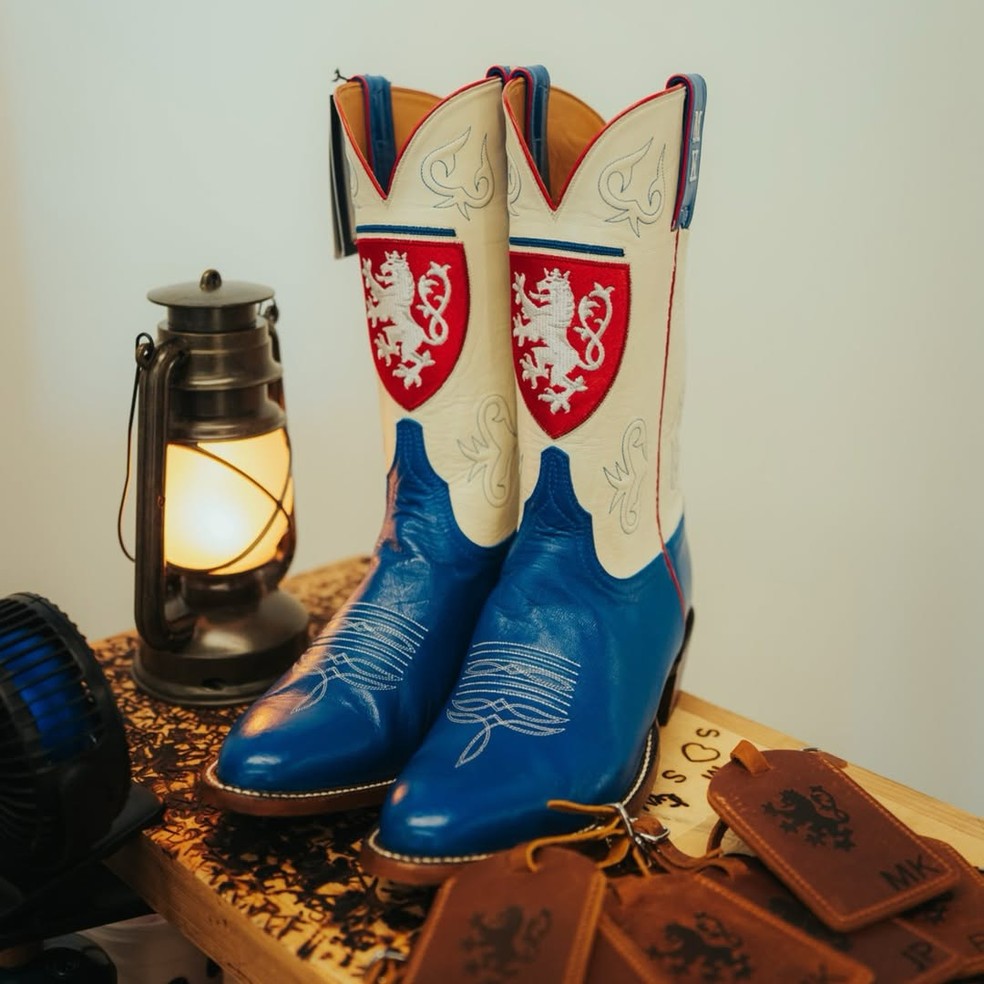 Botas dadas a Miroslav Koubek