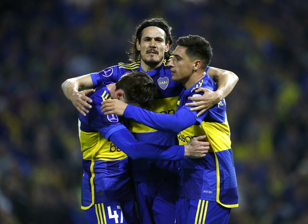 Cavani comemora gol do Boca Juniors diante do Independiente del Valle — Foto: REUTERS/Cristina Sille