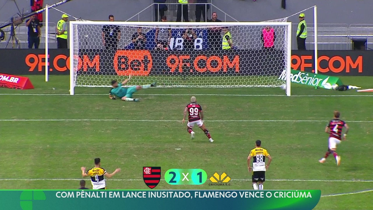 Com pênaltibwin corretora de seguroslance inusitado, Flamengo vence o Criciúma