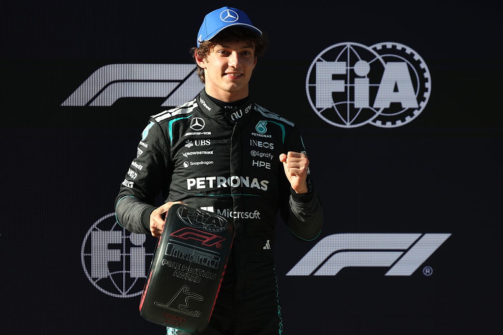 Análise: pole histórica na China dá a Antonelli chance de ganhar corrida e mais status na Mercedes