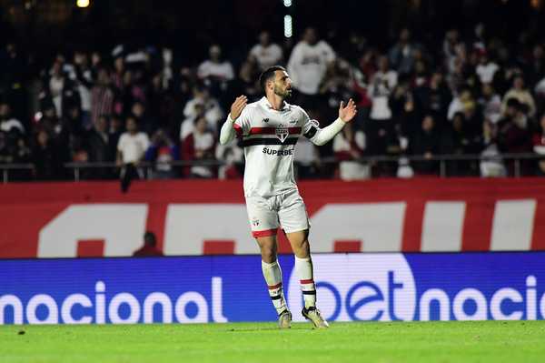 Calleri lamenta rescisão de contrato de James no São Paulo: jogador não se encaixou.