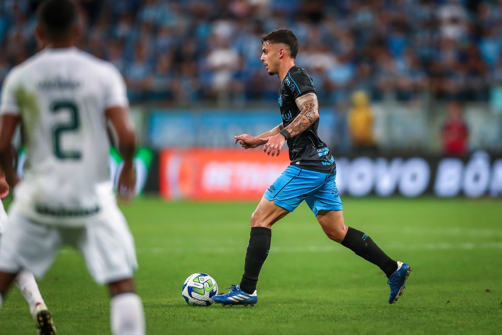 Carballo, volante do Grêmio — Foto: Lucas Uebel/Grêmio