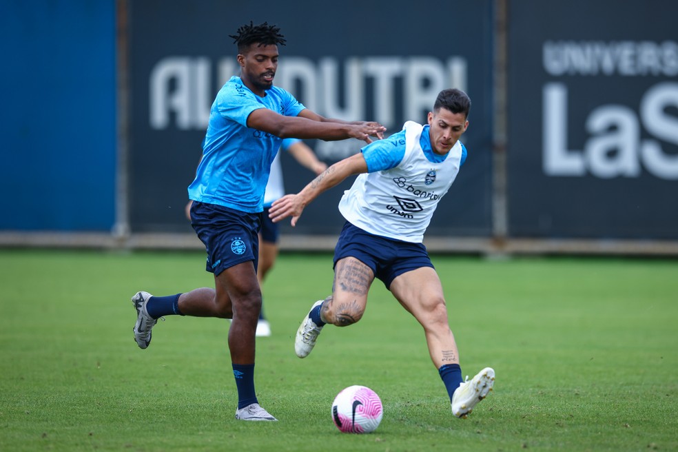 Jemerson e Pavon devem ser reforços do Grêmio — Foto: Caroline Motta/Grêmio