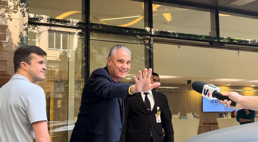 Tite, técnico do Flamengo, recebe alta após internação