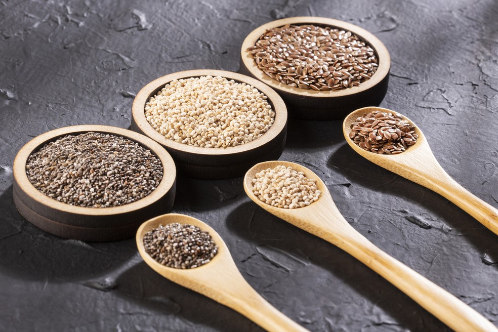Chia, linhaça, gergelim: como incluir sementes na dieta — Foto: iStock