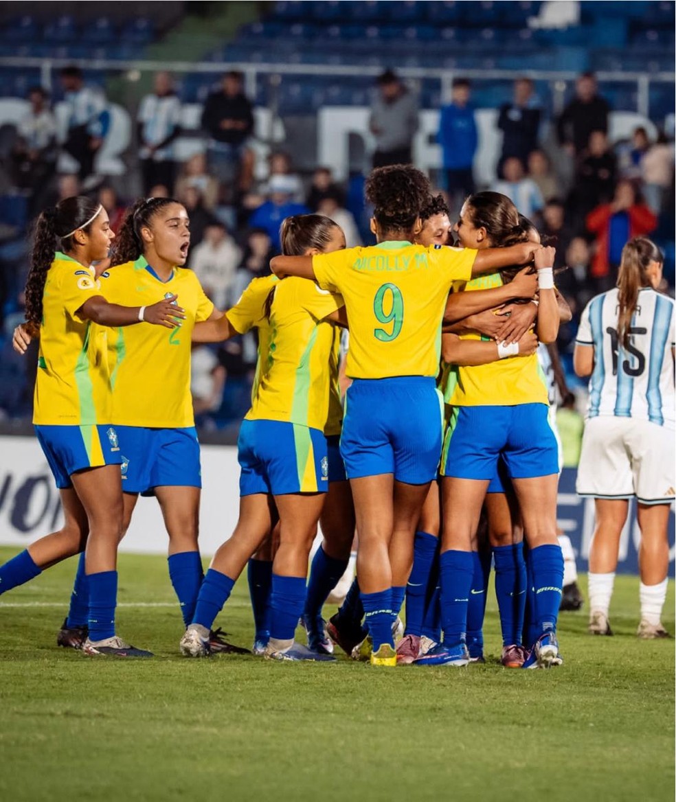 Brasil conquista o Sul-Americano Feminino Sub-17 de 2025 em cima da Argentina — Foto: Reprodução / @conmeboltorneos