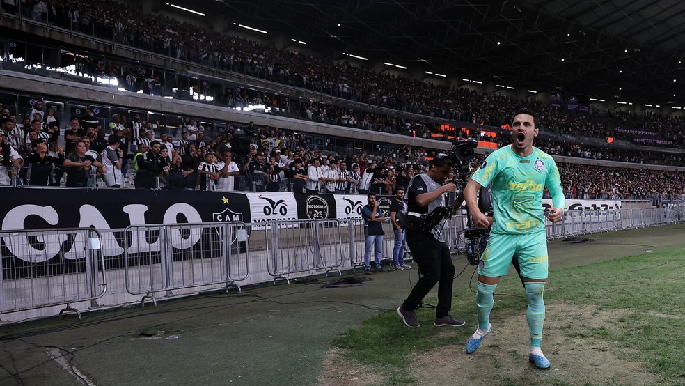 Gol de Raphael Veiga em Atlético-MG x Palmeiras — Foto: César Greco