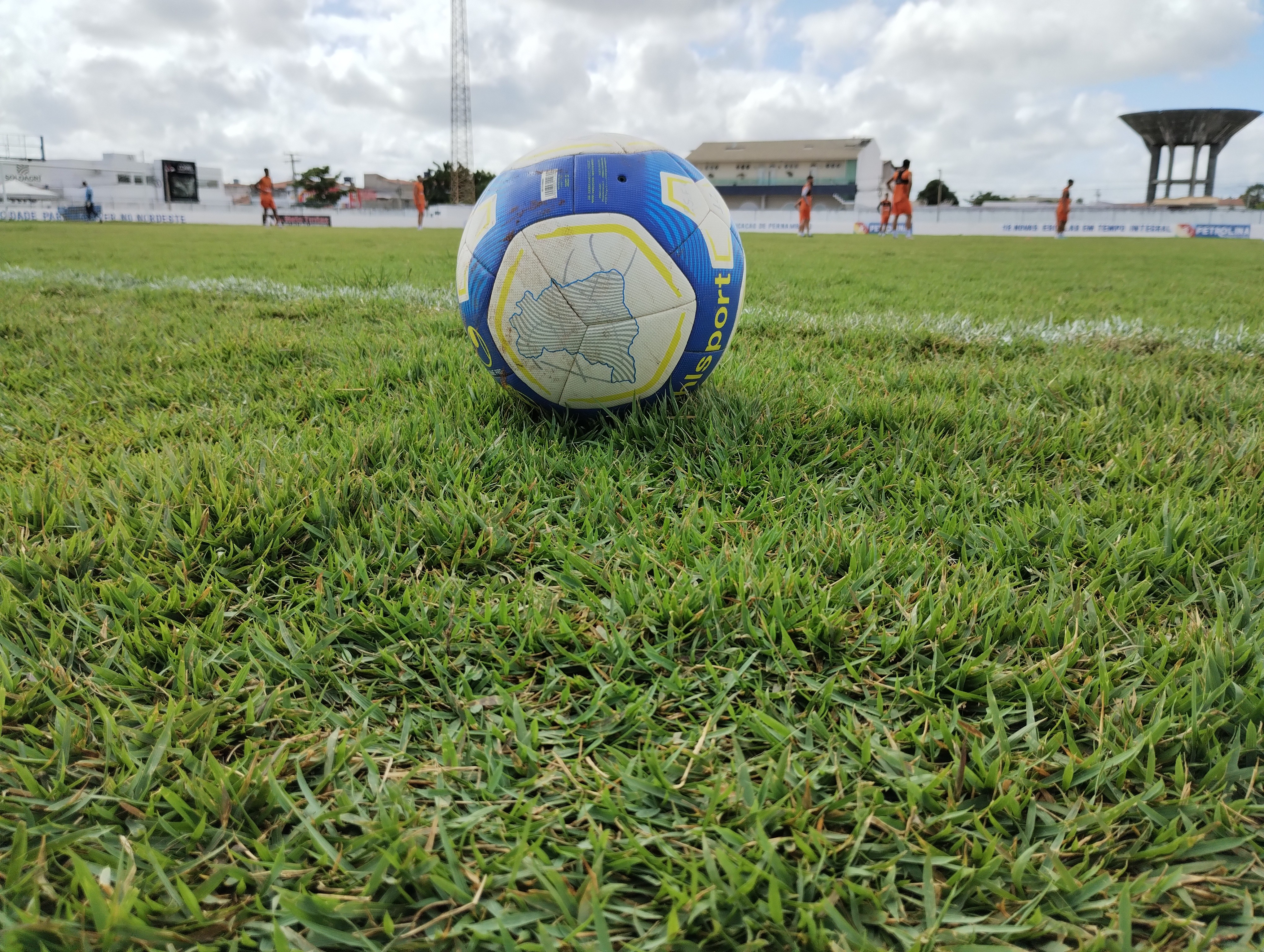 Petrolina x Afogados: onde assistir ao vivo, horário e arbitragem