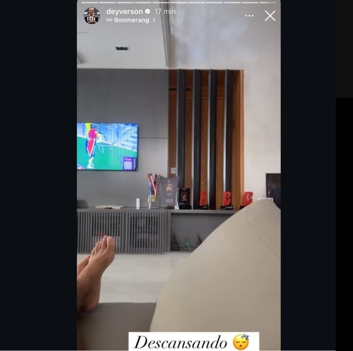 Alvo do Fortaleza, Deyverson posta assistindo final do Cearense