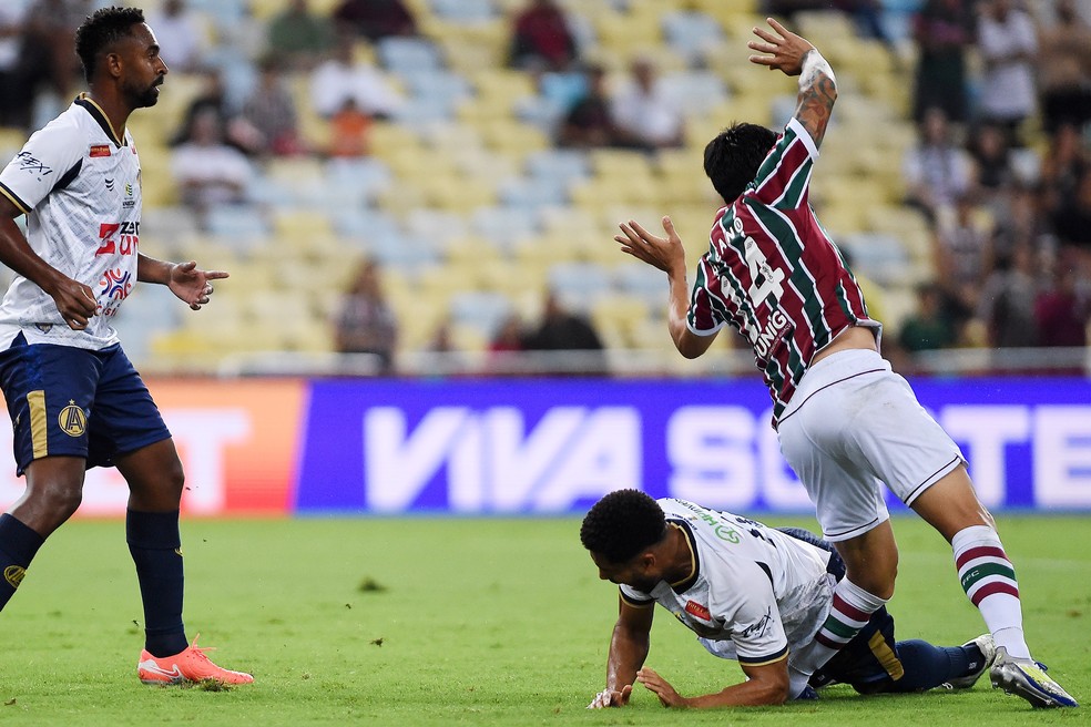 Cano em Fluminense x Aparecidense &mdash; Foto: Alexandre Dur&atilde;o