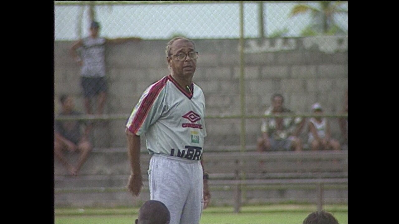 Marca histórica? Filipe Luís busca igualar recorde de Carlinhos com título da Recopa