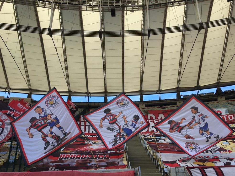 Sequência vetada no Maracanã lembrava drible de Rodrigo Mendes e voadora da Romário — Foto: Divulgação