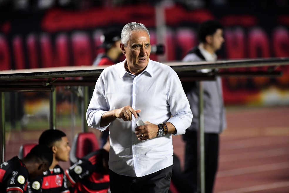 Tite, do Flamengo, no jogo contra o São Paulo — Foto: Marcos Ribolli