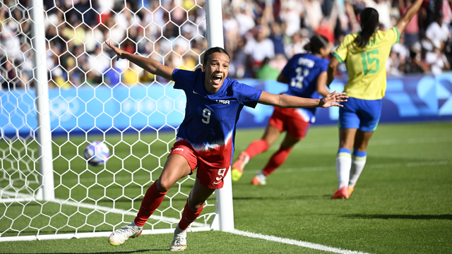 Estados Unidos vence o Brasil e conquista a medalha de ouro no futebol feminino Paris-2024