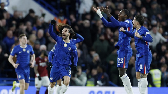 Chelsea vence o West Ham de virada na Premier League