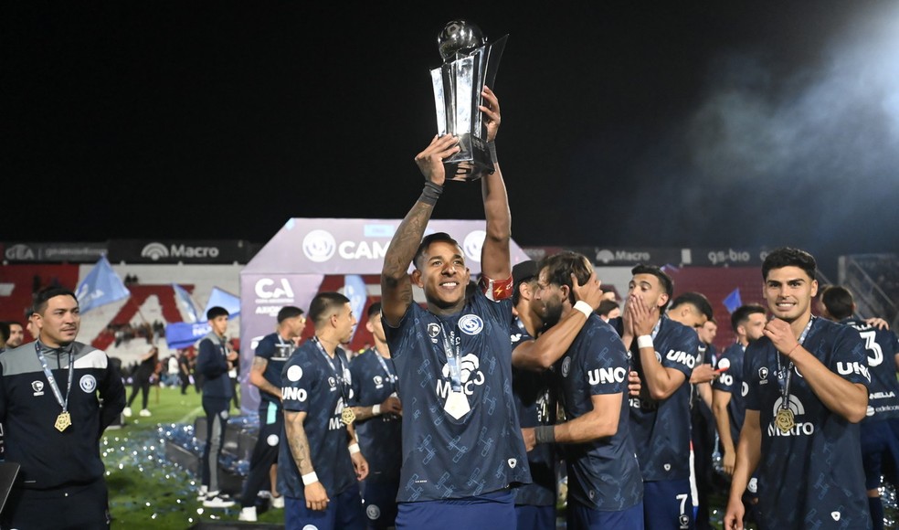 Independiente Rivadavia comemora título da Copa Argentina