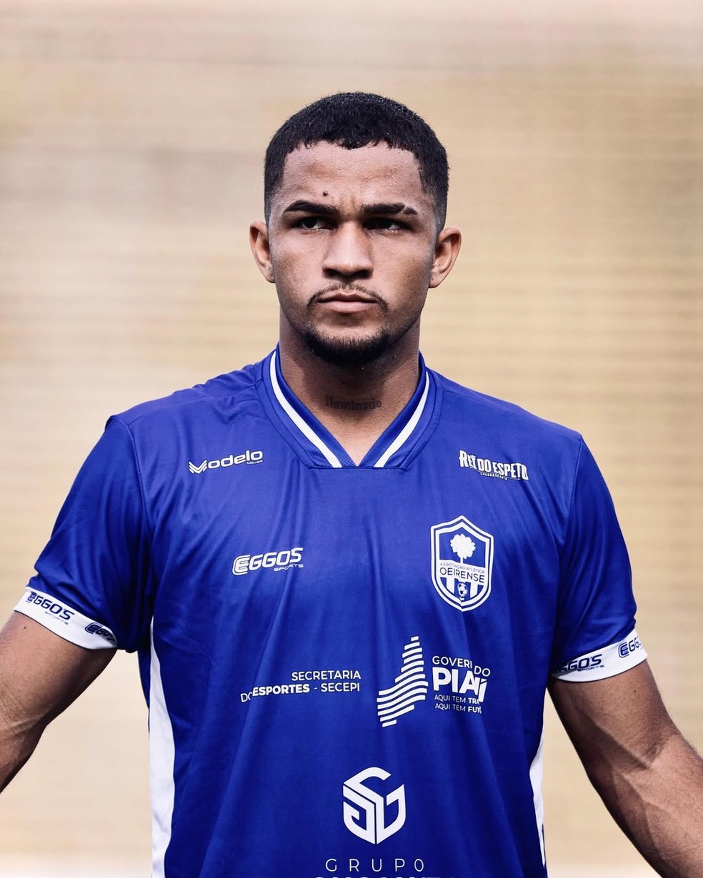 Lateral-direito Lzaro Silva  Foto: Reproduo/Redes Sociais