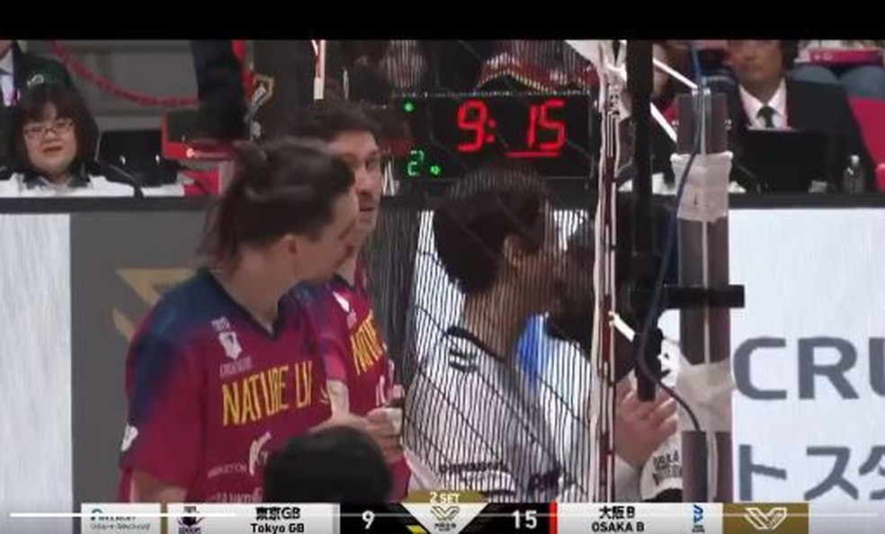 López discute com Maciej Muzaj após sofrer insulto racista — Foto: Reprodução/X