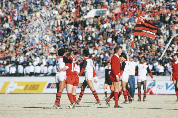 Em reencontro, Flamengo e Liverpool duelam pelo título do Mundial