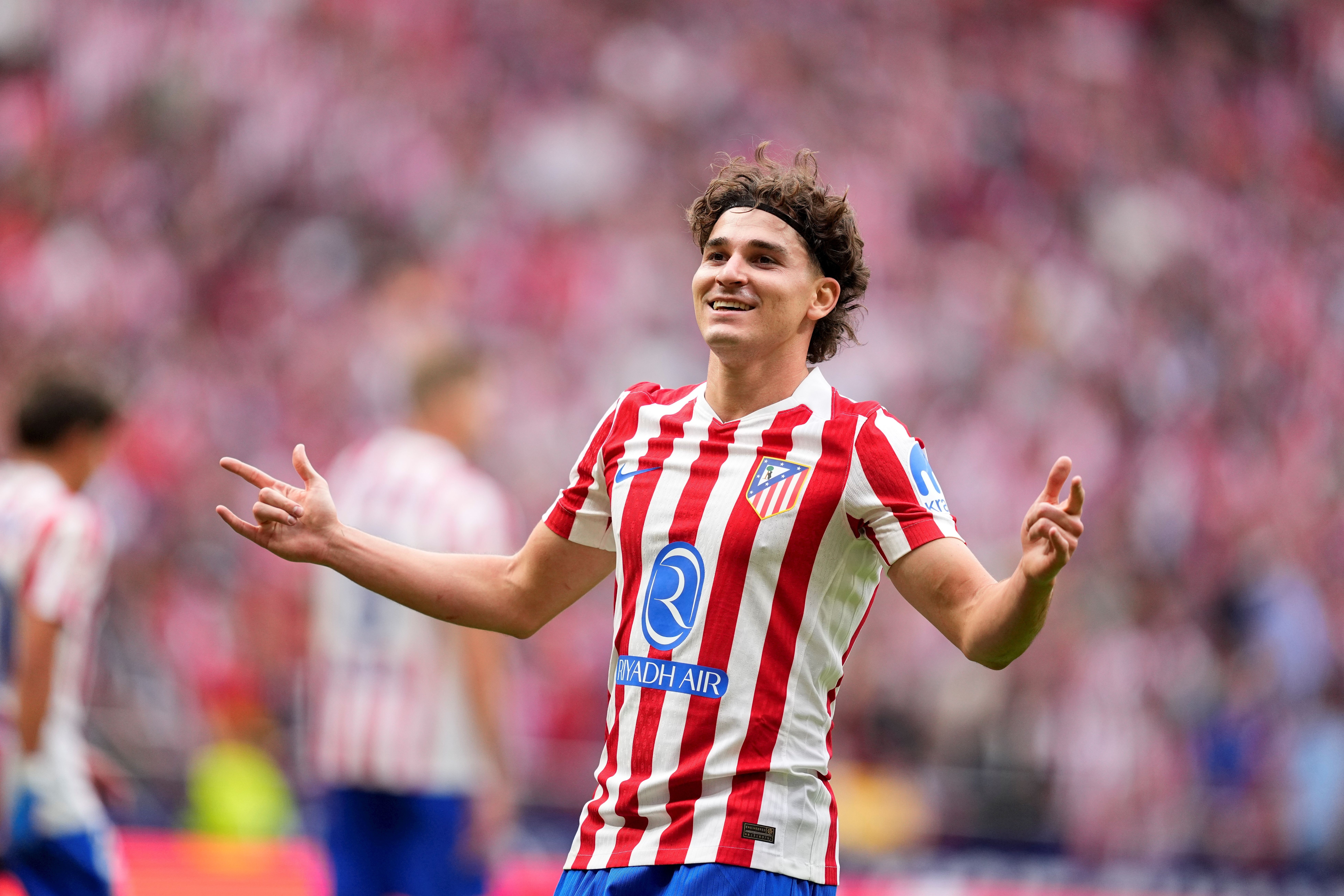 CEO do Atlético de Madrid descarta saída de Julián Álvarez: "Não queremos negociá-lo"