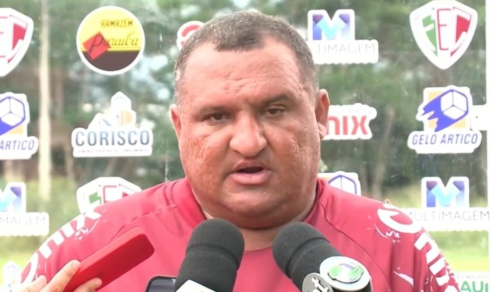 Higor César, técnico  — Foto: Rede Clube