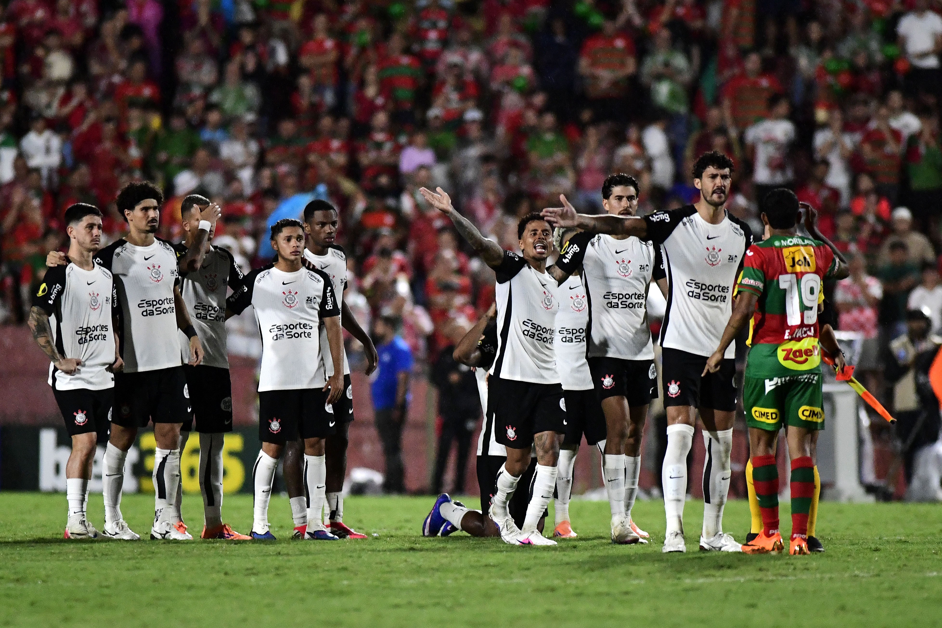 Corinthians lidera eficácia em pênaltis na Série A com 77% de sucesso