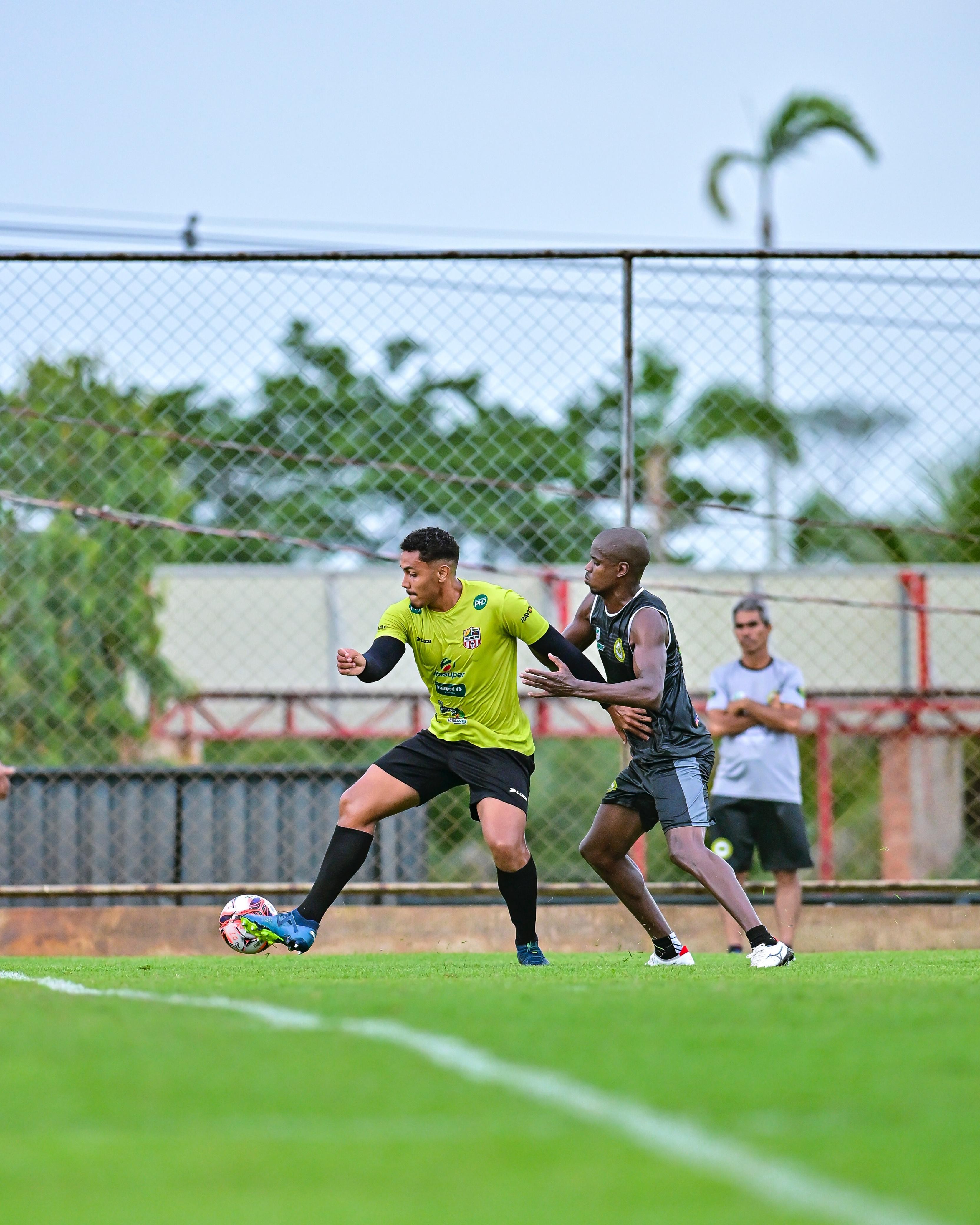 Sandro Resende cita evolução do elenco, vê margem para melhora e elogia ...