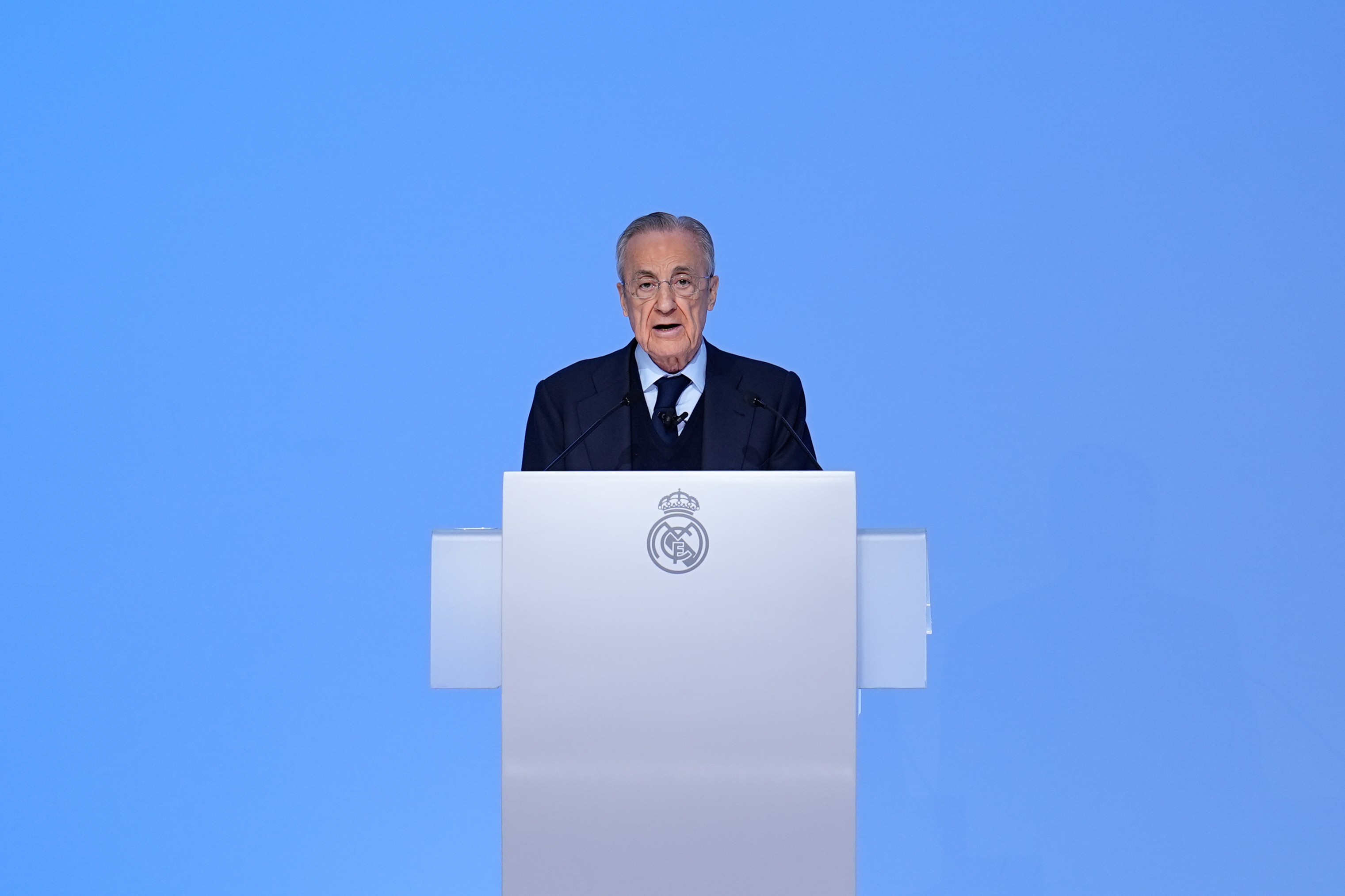 Presidente do Real Madrid diz: "Briga é ruim, vazar é pior. Jogadores brigam todos os anos"