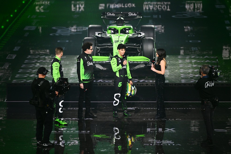 Com Gabriel Bortoleto, Sauber lança carro para F1 2025 — Foto: Getty Images